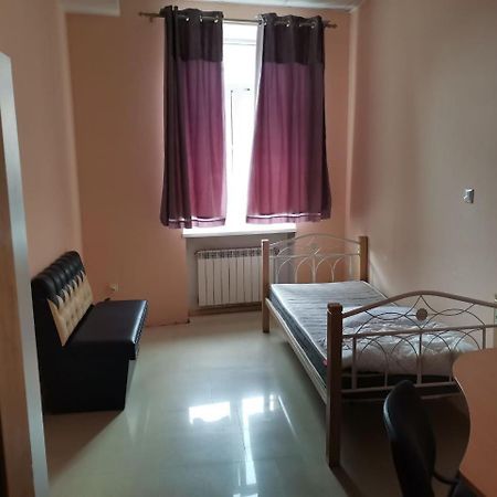 Freedom Hostel Ужгород Екстериор снимка