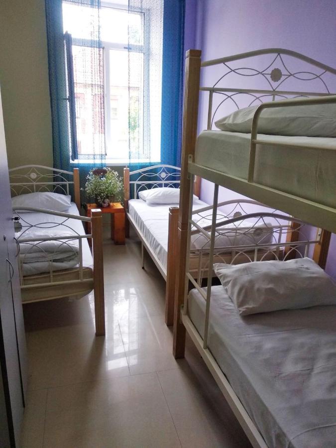 Freedom Hostel Ужгород Екстериор снимка
