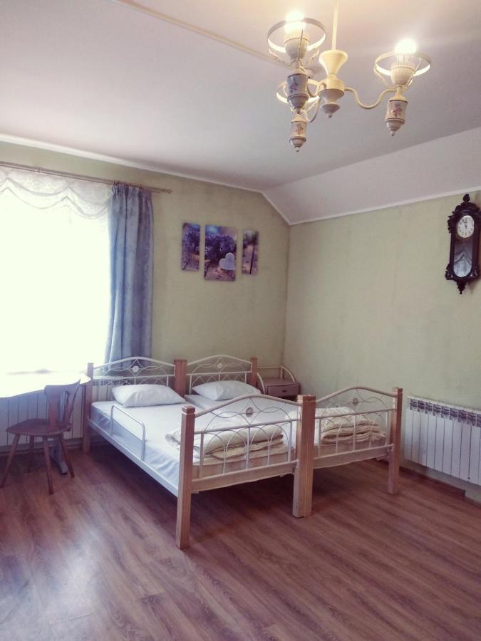 Freedom Hostel Ужгород Екстериор снимка