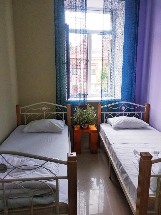 Freedom Hostel Ужгород Екстериор снимка