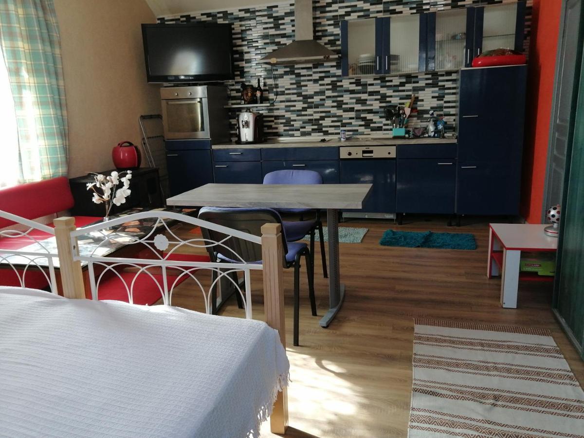 Freedom Hostel Ужгород Екстериор снимка