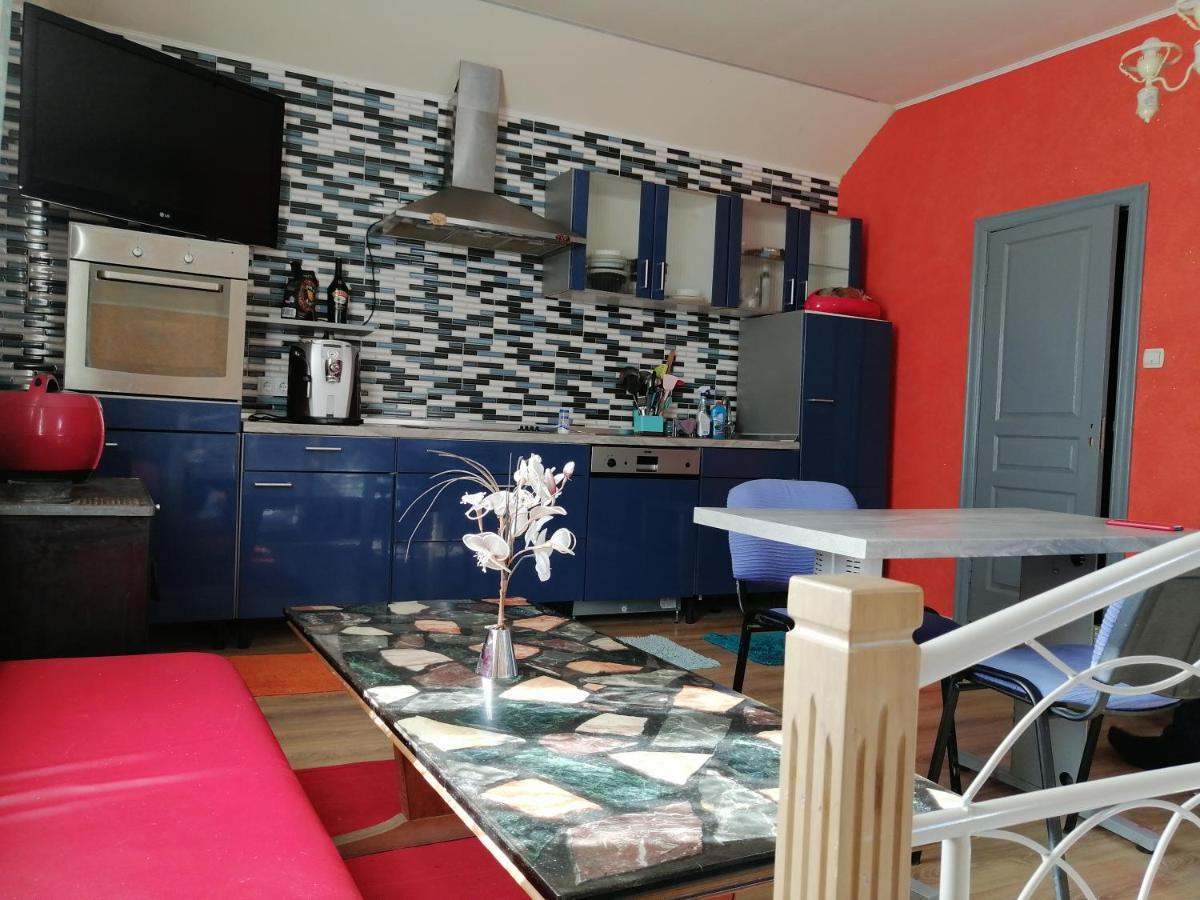 Freedom Hostel Ужгород Екстериор снимка