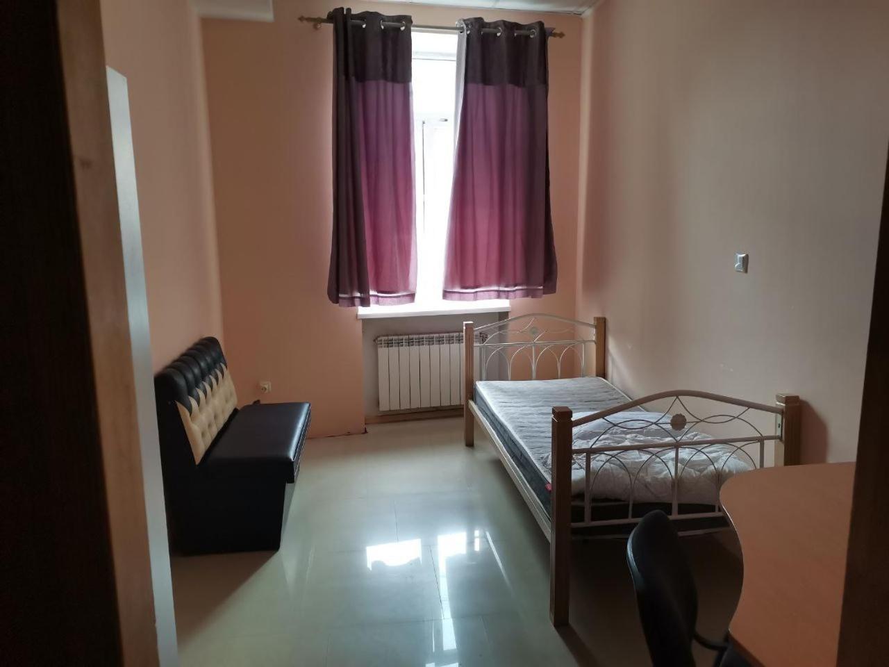 Freedom Hostel Ужгород Екстериор снимка